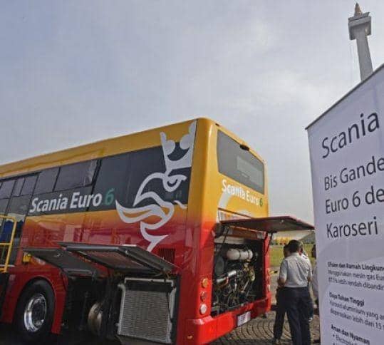 (Bus Trans Jakarta yang menggunakan Scania dari Swedia) ANTARA FOTO/Fanny Octavianus