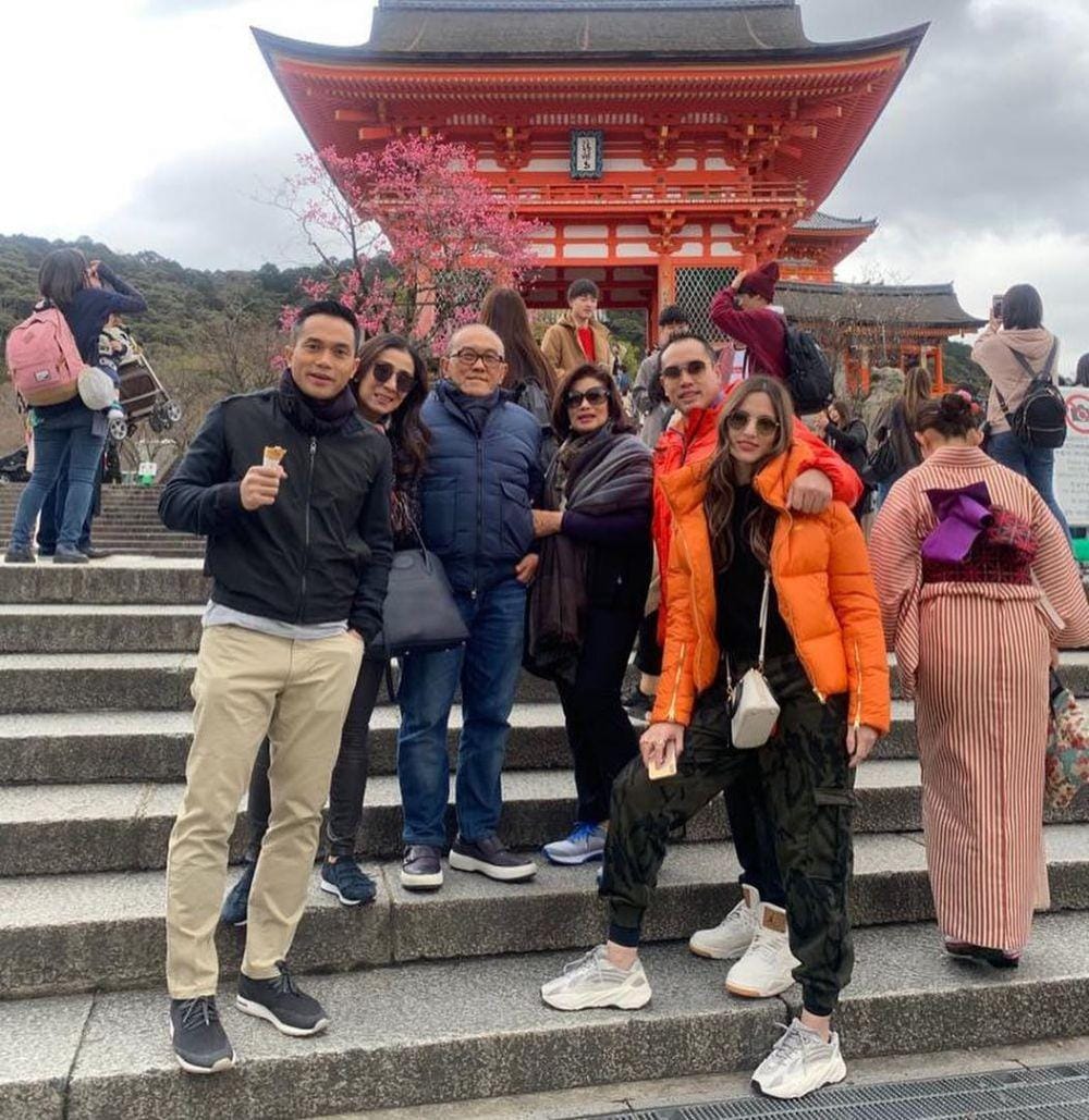 instagram.com/ramadhaniabakrie