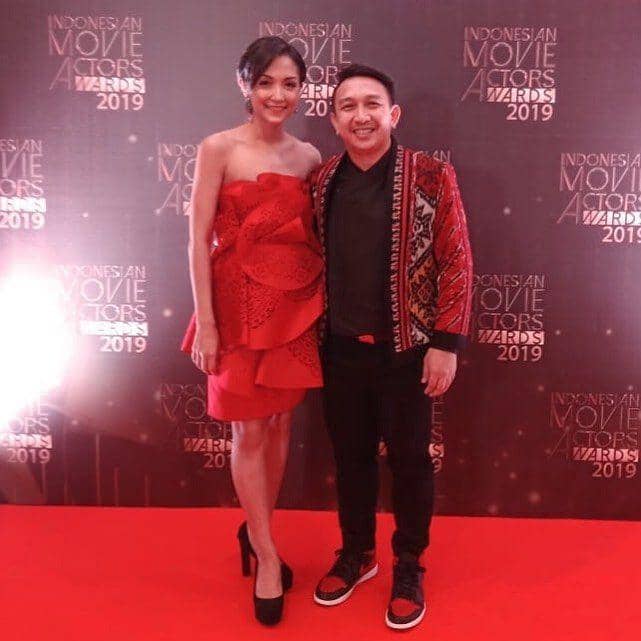 instagram.com/adrianabustami