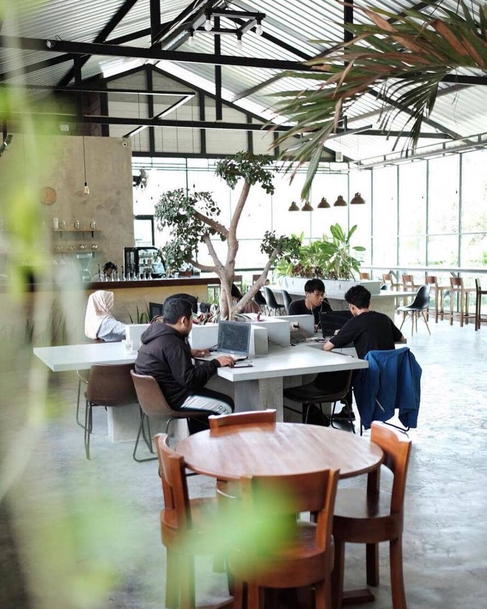 instagram.com/eplus.co