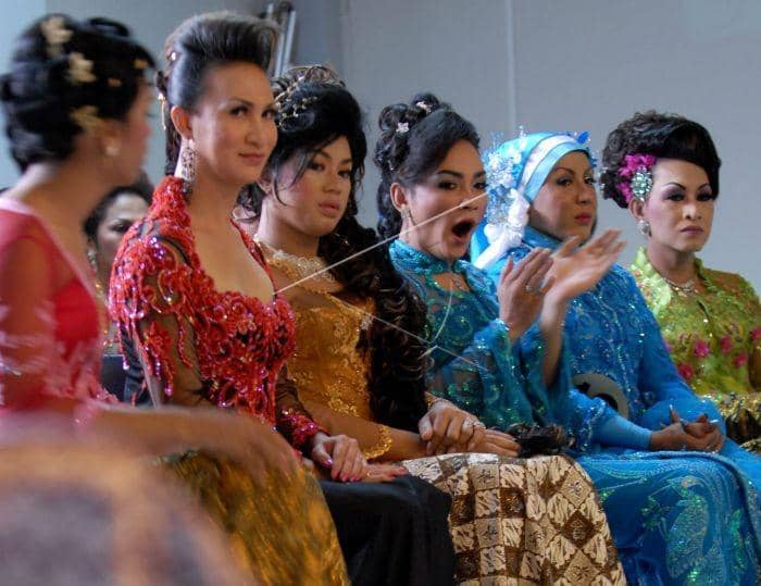 (Ilustrasi transpuan. Kontes Ratu Kebaya Waria Peduli AIDS) FOTO ANTARA/Ismar Patrizki