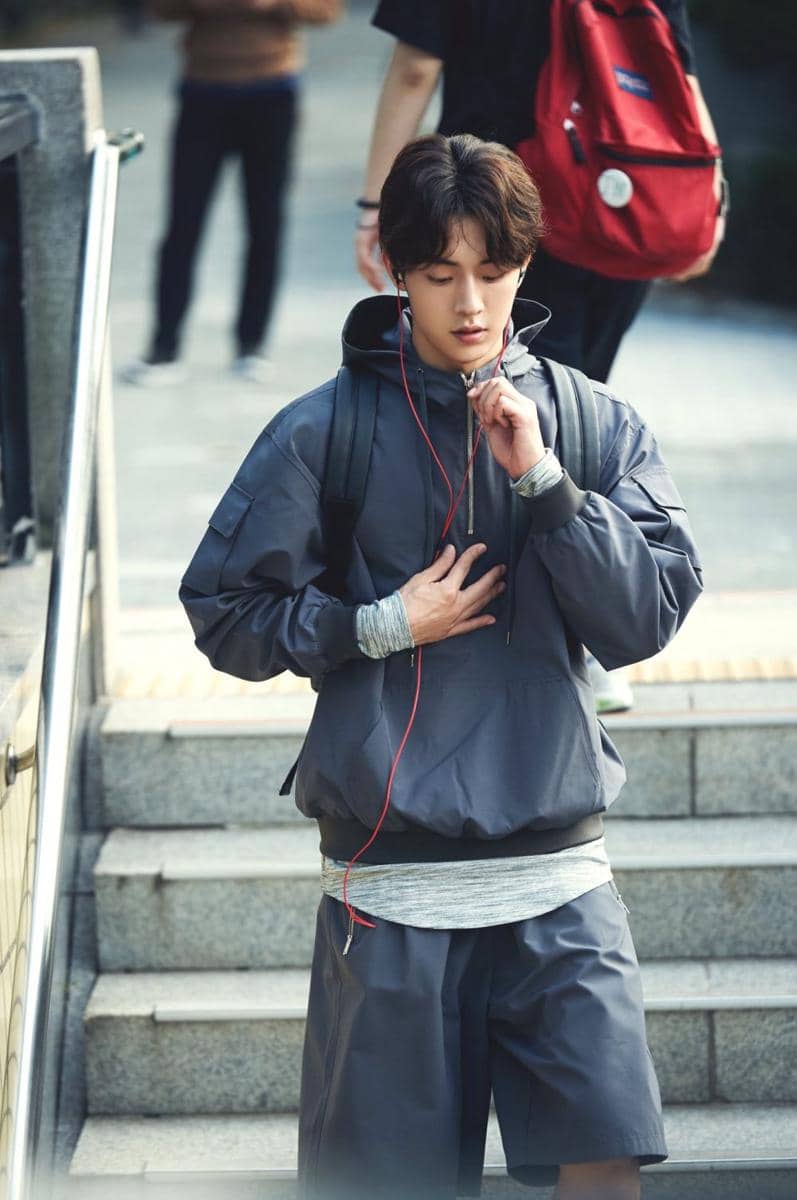 twitter.com/Korseries