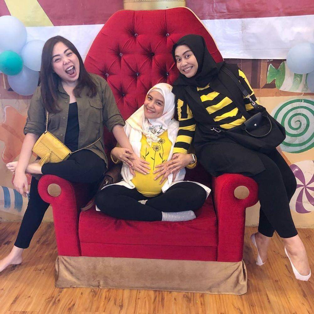 instagram.com/intan_nuraini23