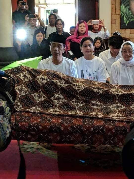 facebook.com/maya cakra