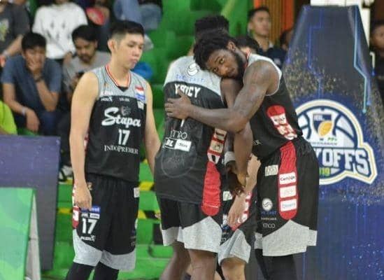 Twitter.com/stapacbsketball