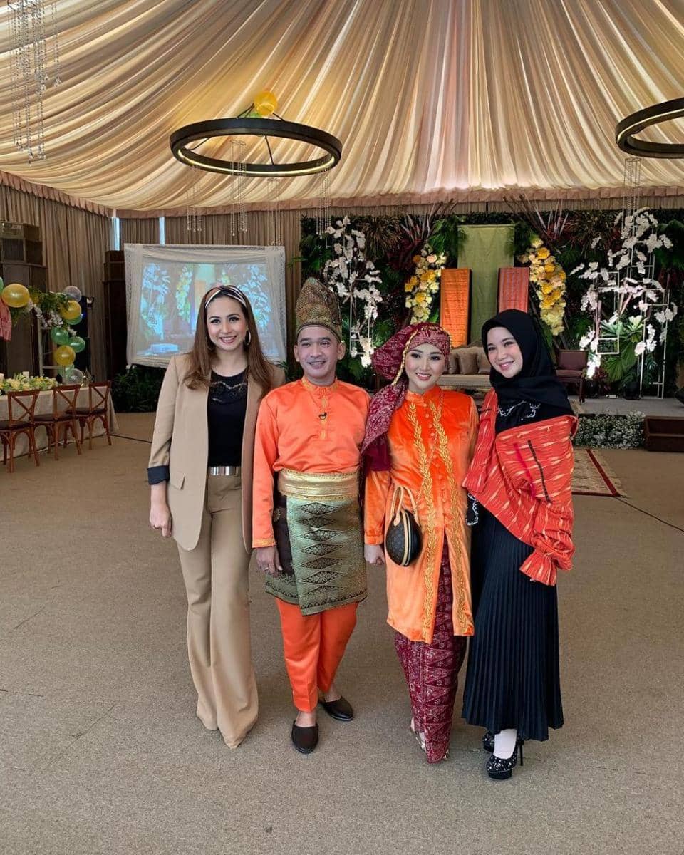 Instagram.com/deswitamaharani80