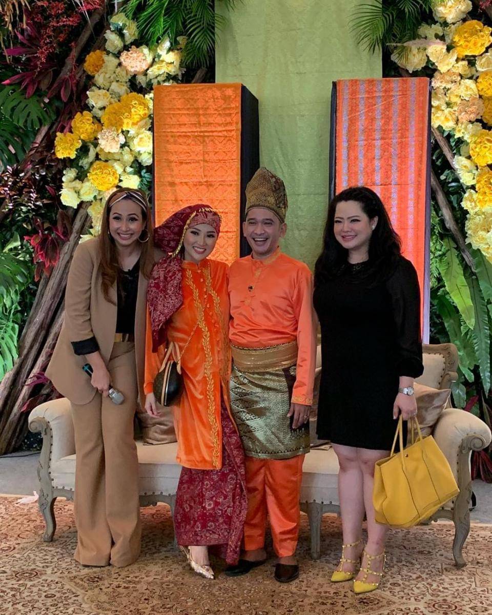 Instagram.com/deswitamaharani80