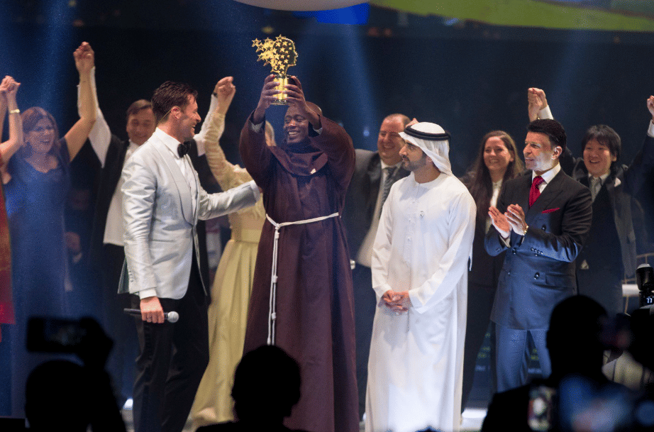 twitter.com/TeacherPrize