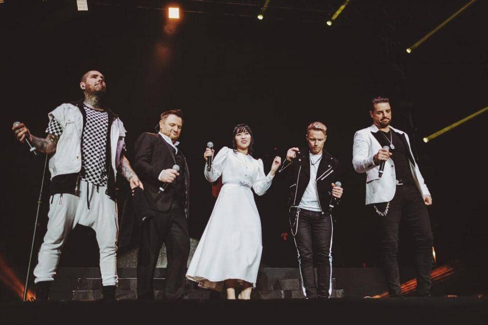 Dok. Full Color Entertaiment