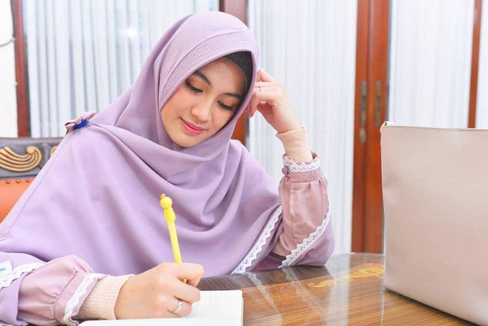 instagram.com/ichasoebandono