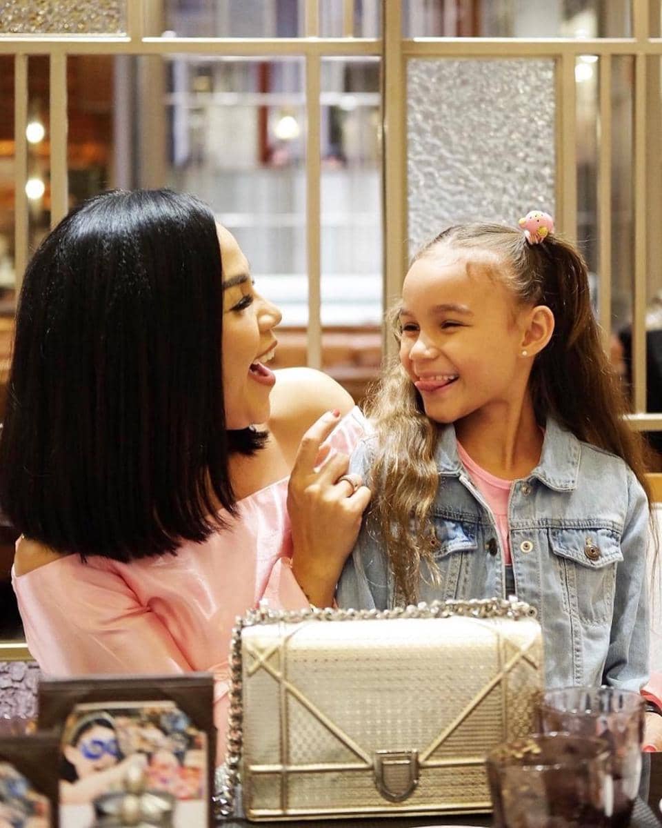 Instagram.com/melaney_ricardo