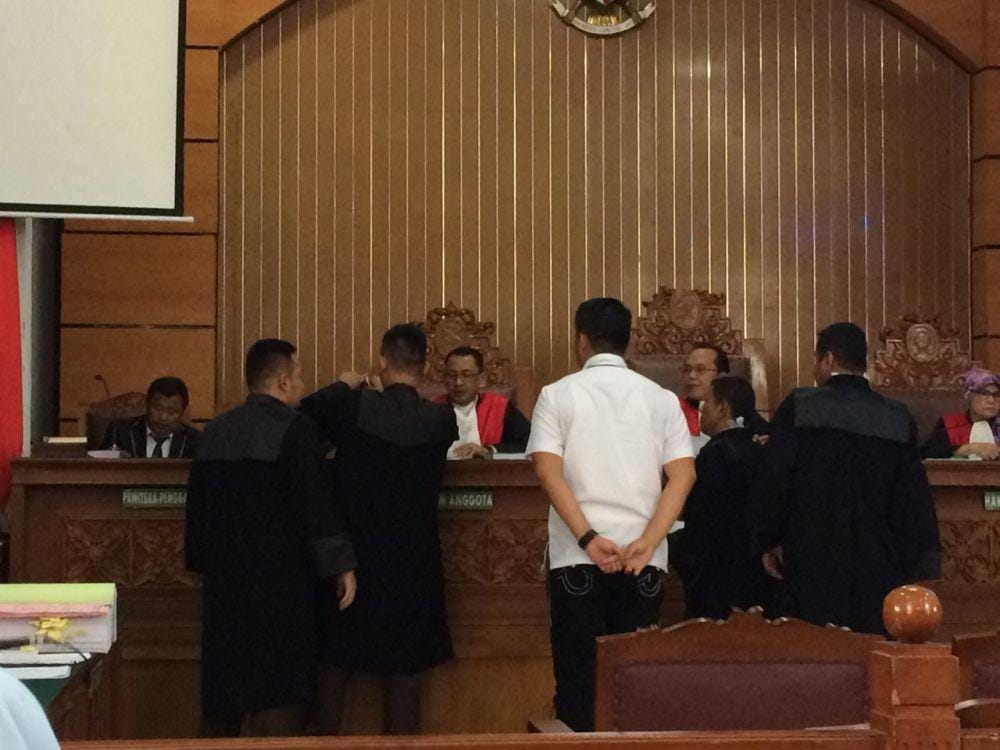 sidang ratna sarumpaet