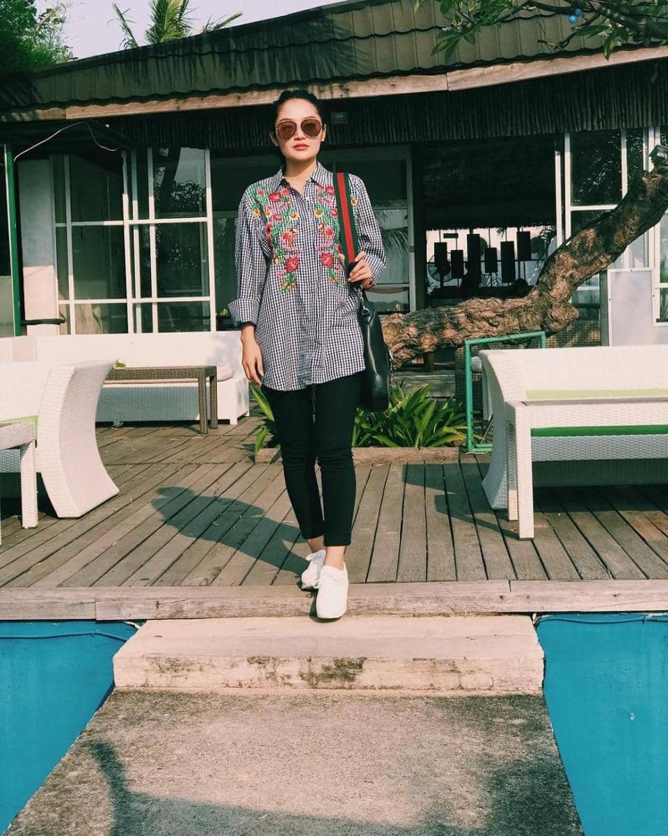 instagram.com/sitibadriahh