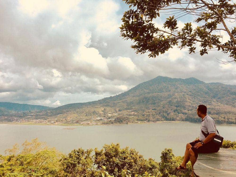 instagram.com/anomunky