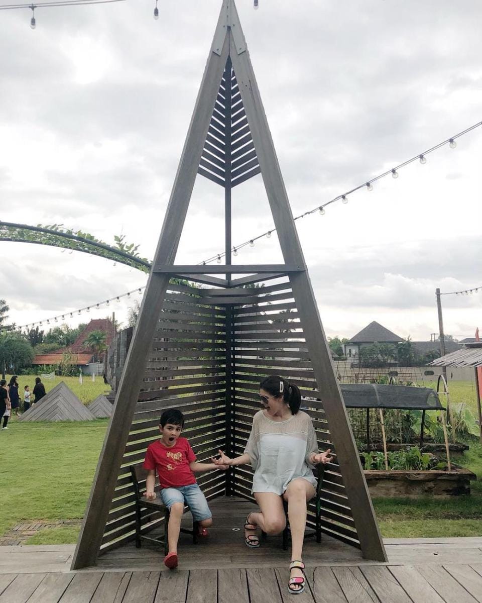 instagram.com/carissa_puteri