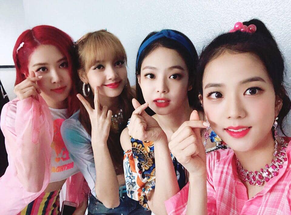 instagram.com/blackpinkofficial