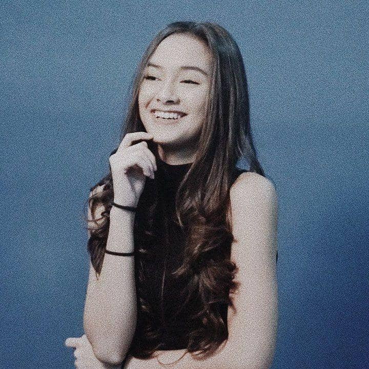 Instagram.com/caitlinhalderman