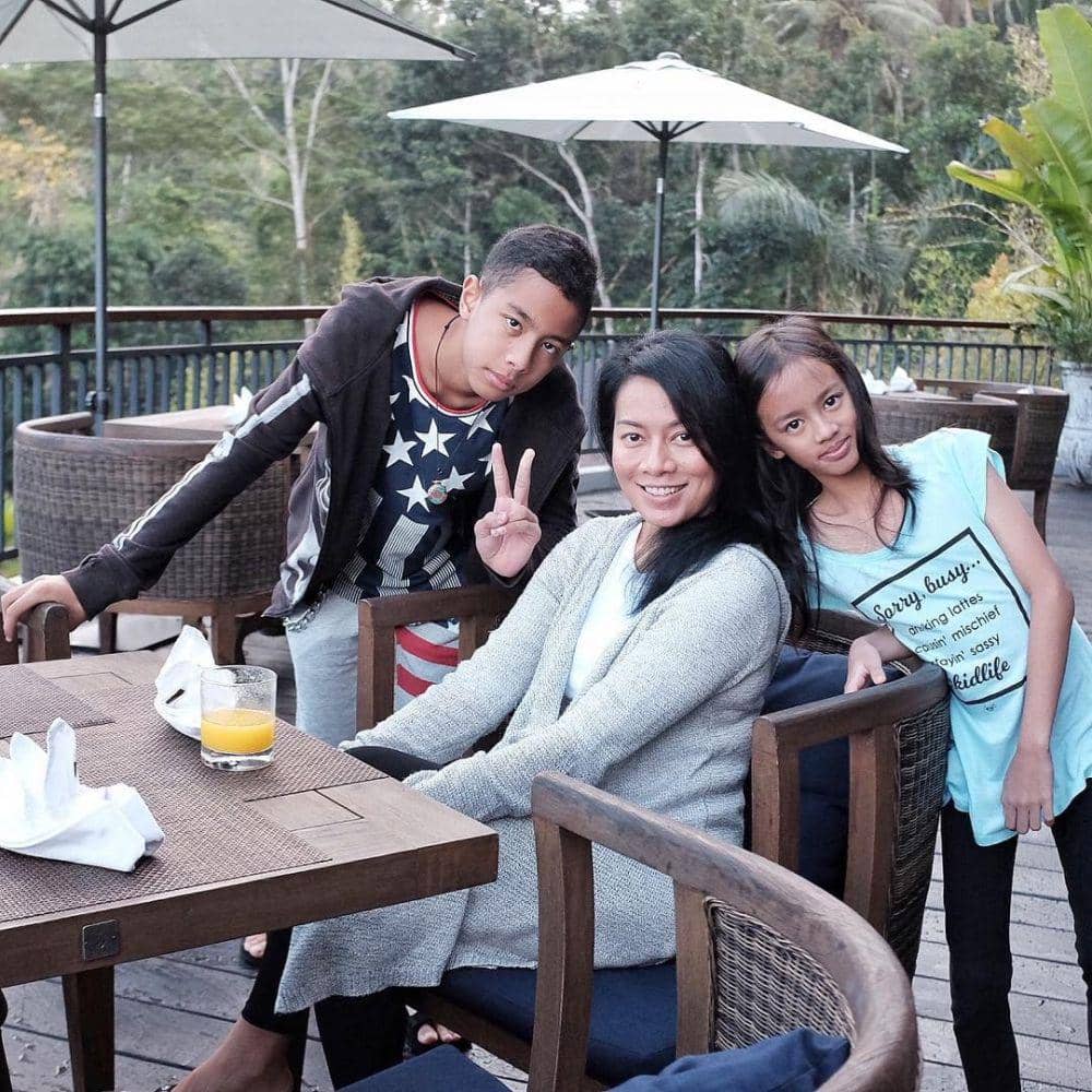 Instagram.com/deelestari