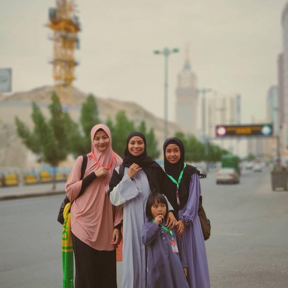 instagram.com/shareefadaanish/