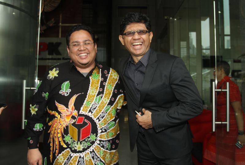 (Wakil Ketua KPK Laode M Syarif <kanan> dan anggota Bawaslu Rahmat Bagja <kiri>) ANTARA FOTO/Reno Esnir