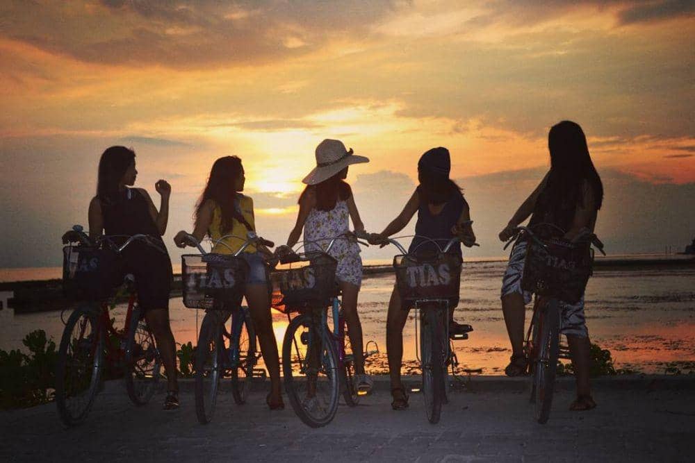 instagram.com/aiwayuni92