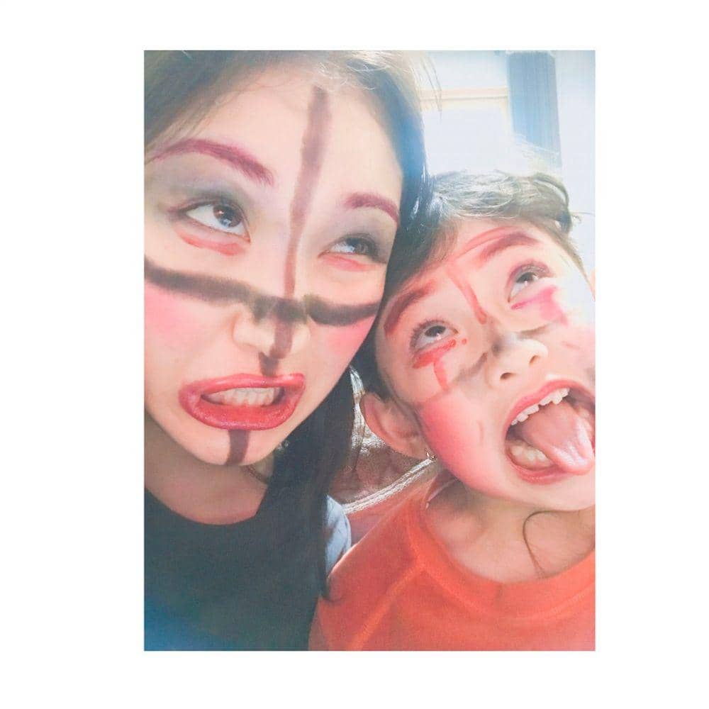 Instagram.com/evelyndouma