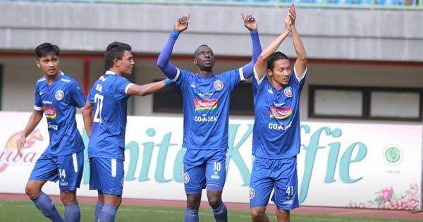 Instagram/aremafcofficial