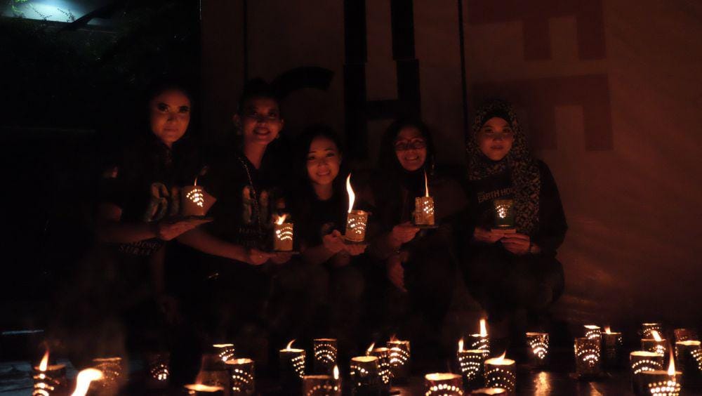 Earth Hour Surabaya/Tara