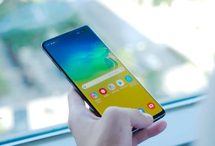 4 Alasan Mengapa Samsung Galaxy S10+ Lebih Baik dari Huawei P30 Pro