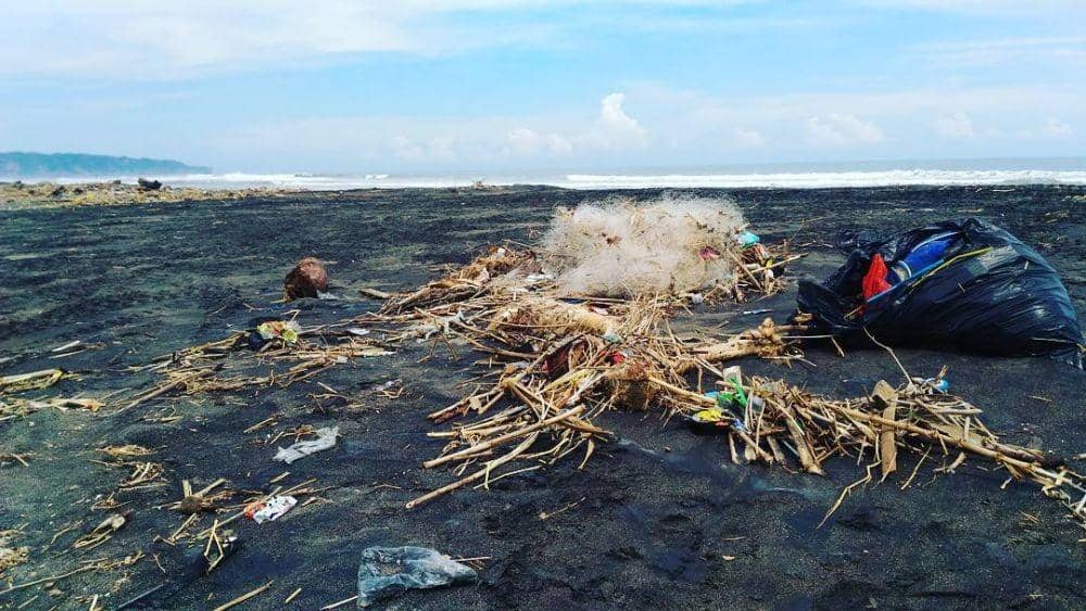 instagram.com/hendarutrihanggoro/