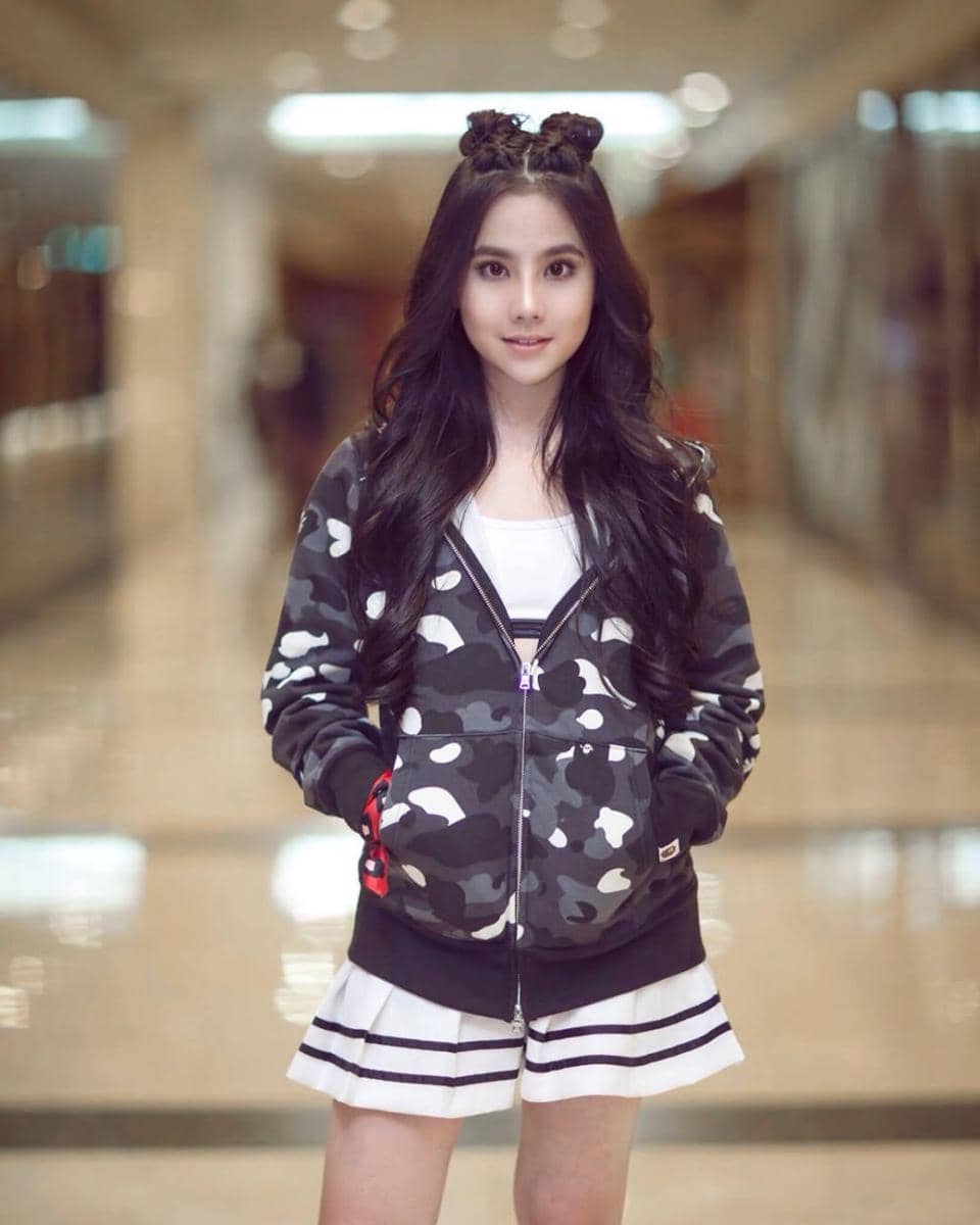 instagram.com/agatha_chelsea