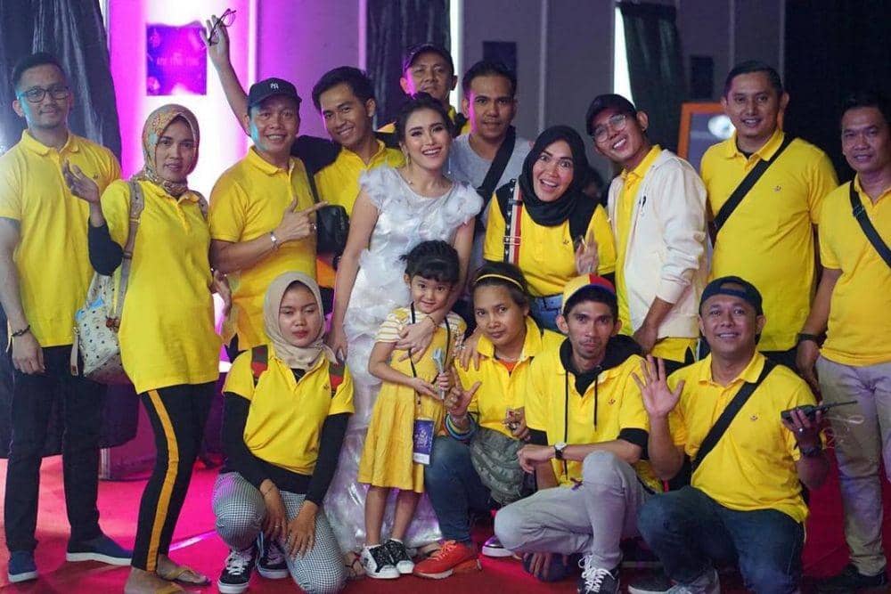 instagram.com/ayutingting92