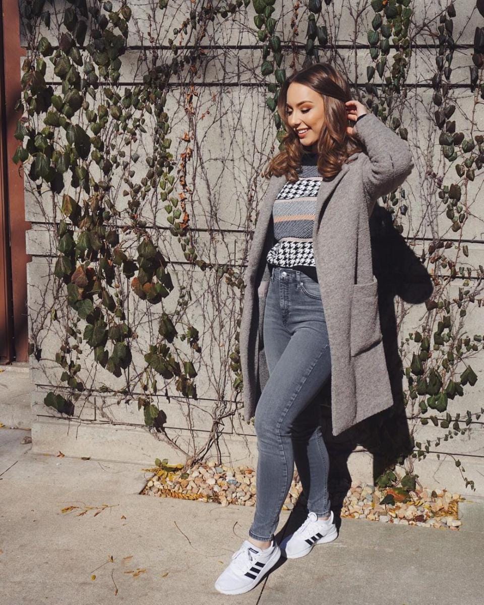 Instagram.com/hailiescott1