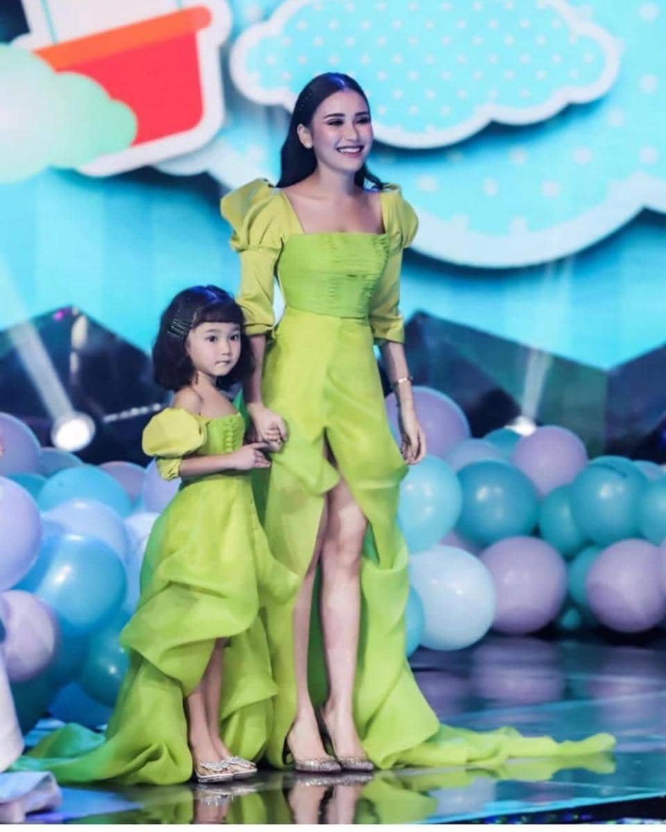 instagram.com/ayutingting92