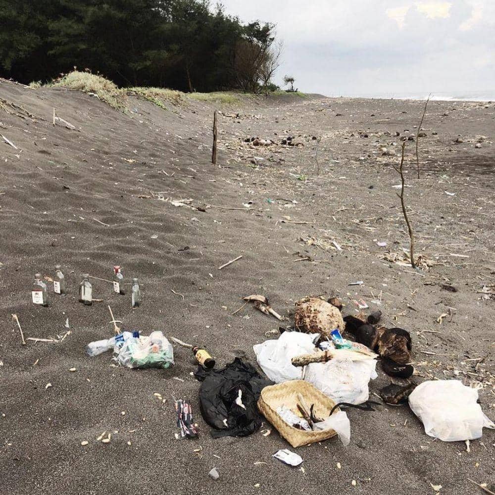 instagram.com/reresik.pantai/