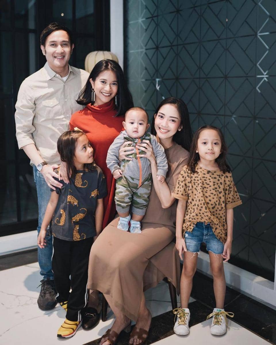 Instagram.com/adirakania