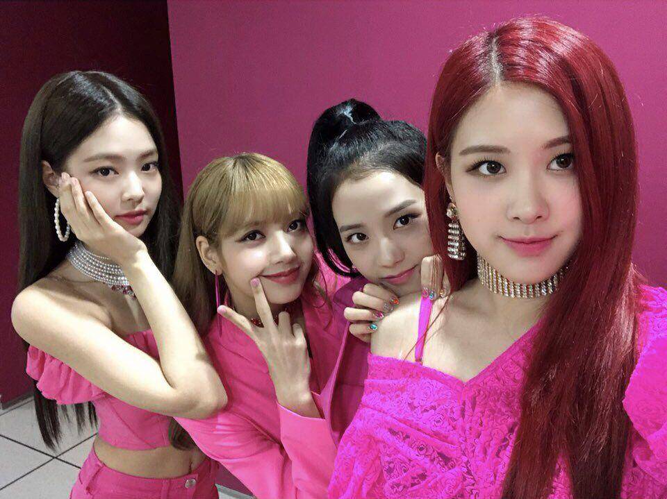 twitter.com/ygofficialblink