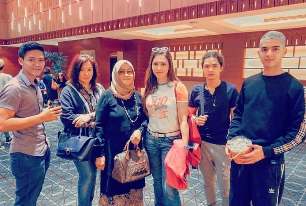 instagram.com/pinkyevianty