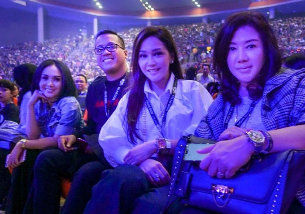 instagram.com/pinkyevianty