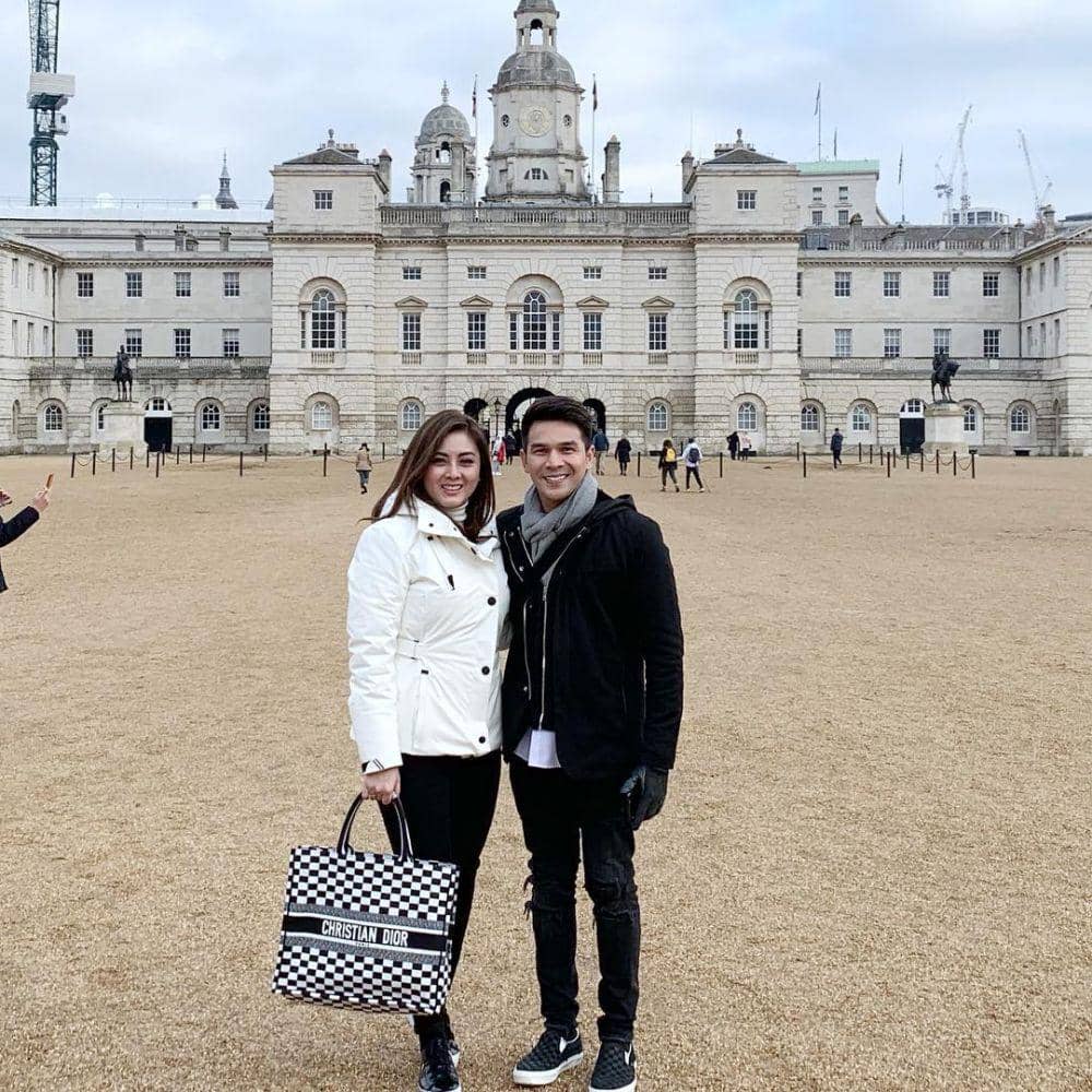 Instagram.com/dhenafrizzy