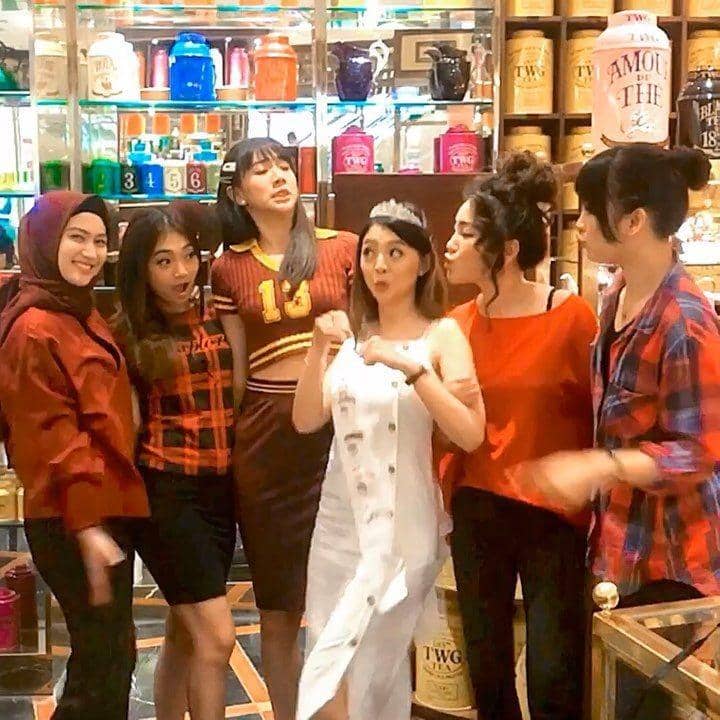 Instagram.com/jessicavaniaw