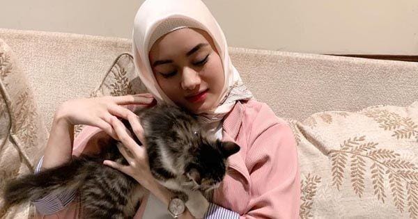 instagram.com/dindahw