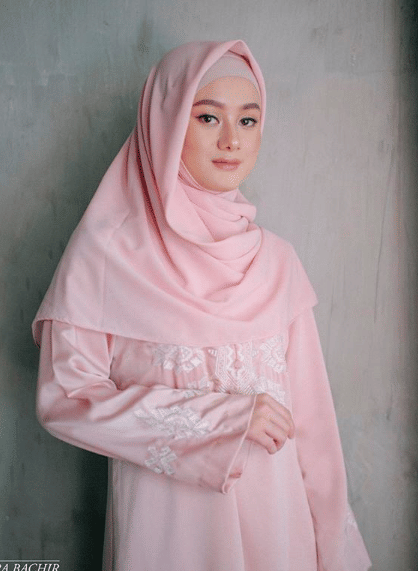 instagram.com/dindahw