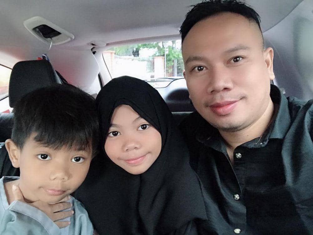 instagram.com/vickyprasetyo777