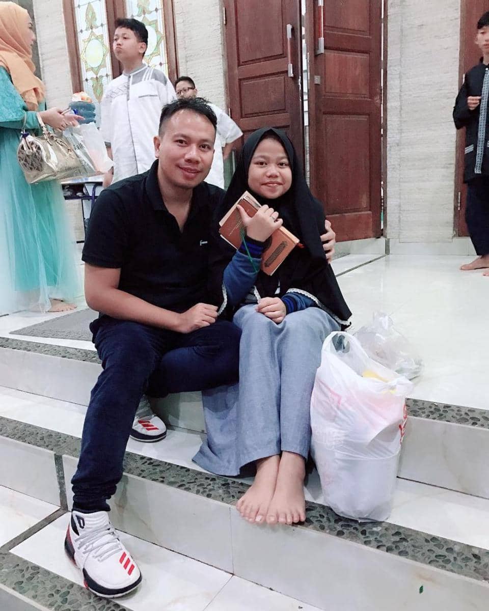 instagram.com/vickyprasetyo777