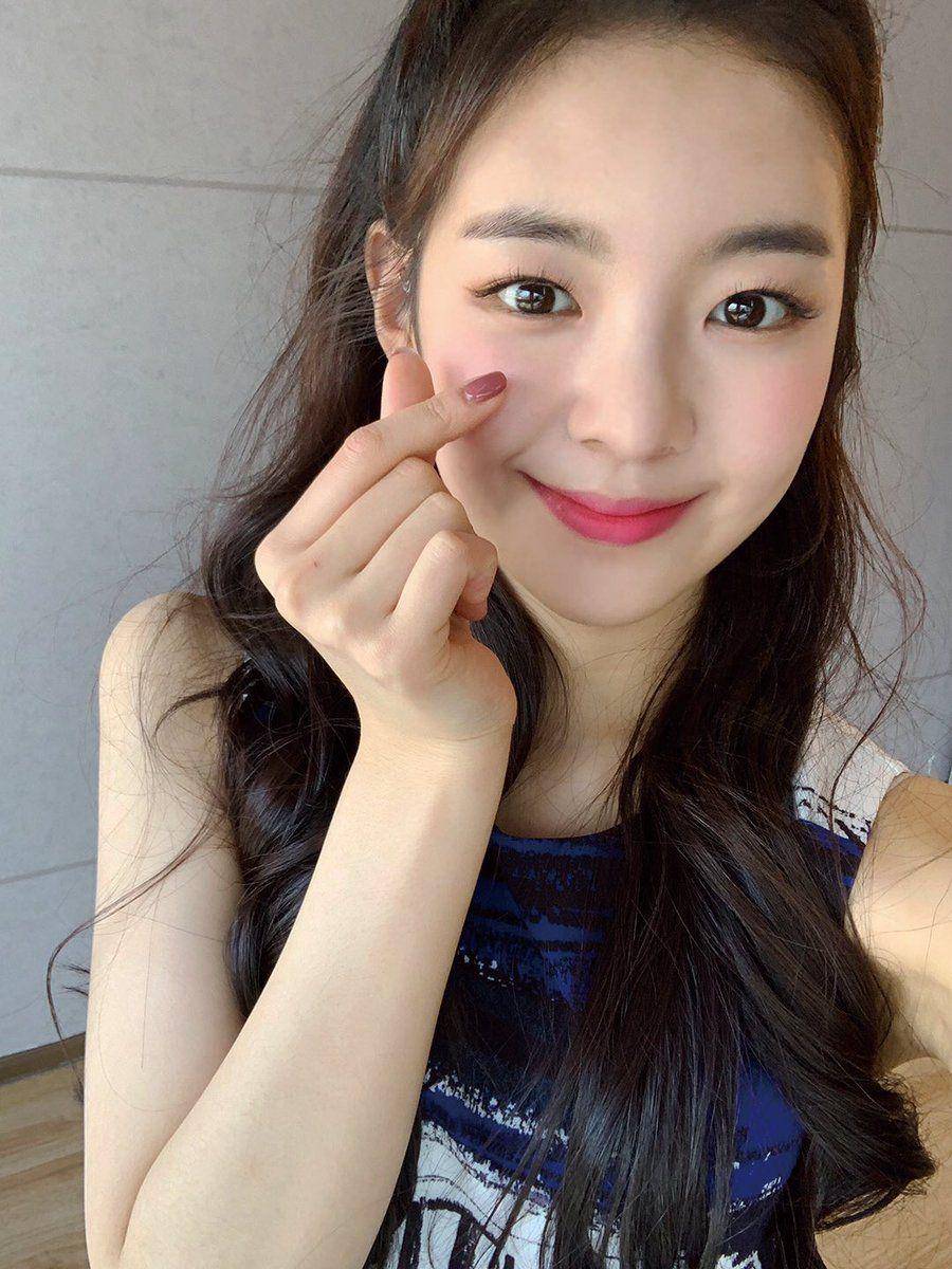 twitter.com/ITZYofficial