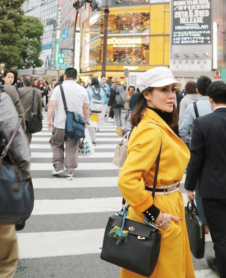 instagram.com/vickyzainal24