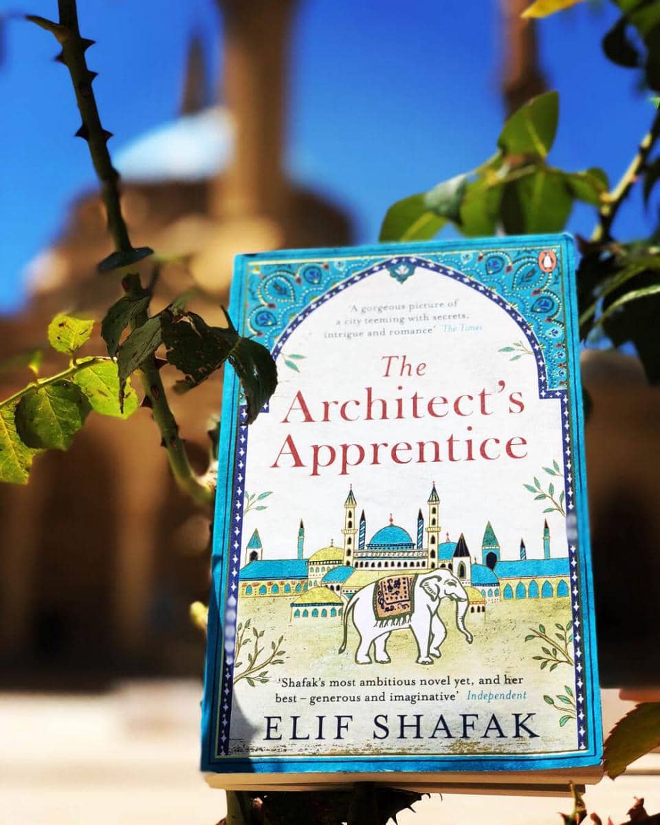 instagram.com/wereadbookclub