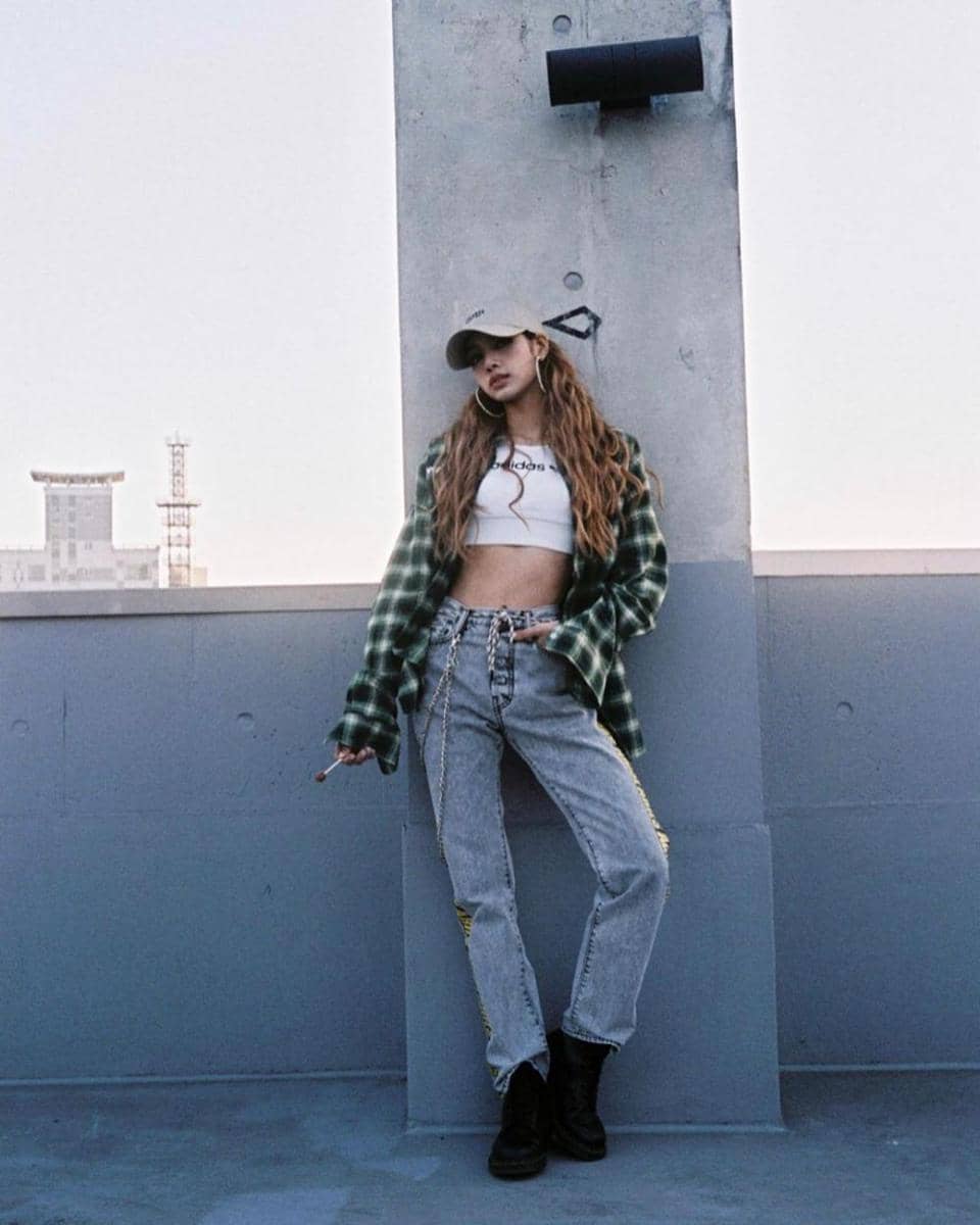 instagram.com/lalalalisa_m