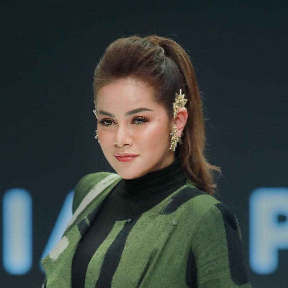 instagram.com/wardahbeauty